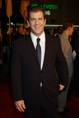 Mel Gibson at event of Mes buvome kariai (2002)
