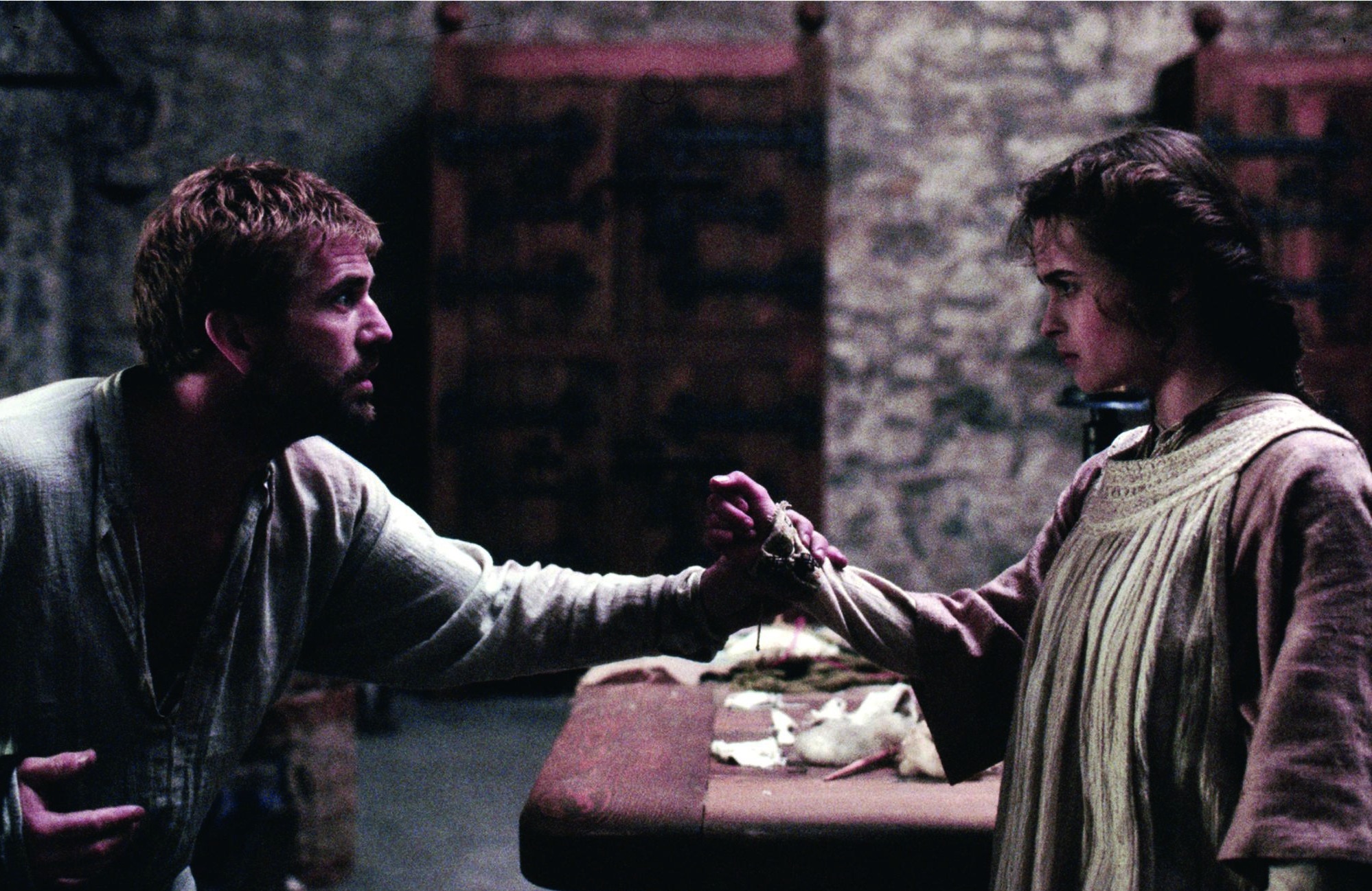 Still of Mel Gibson and Helena Bonham Carter in Hamlet (1990)