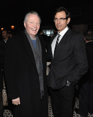 Jeff Goldblum and Jon Voight at event of Milk (2008)