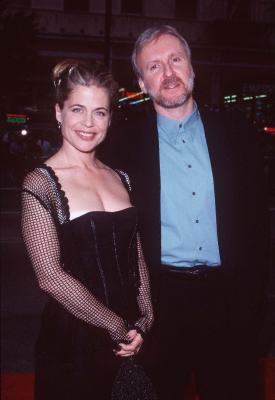 James Cameron and Linda Hamilton at event of Titanikas (1997)