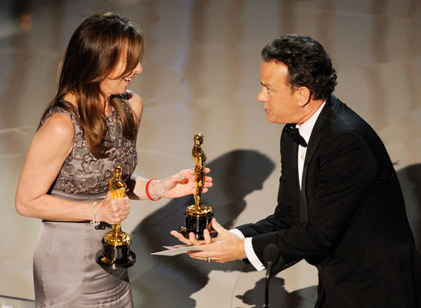 Tom Hanks and Kathryn Bigelow at event of The 82nd Annual Academy Awards (2010)