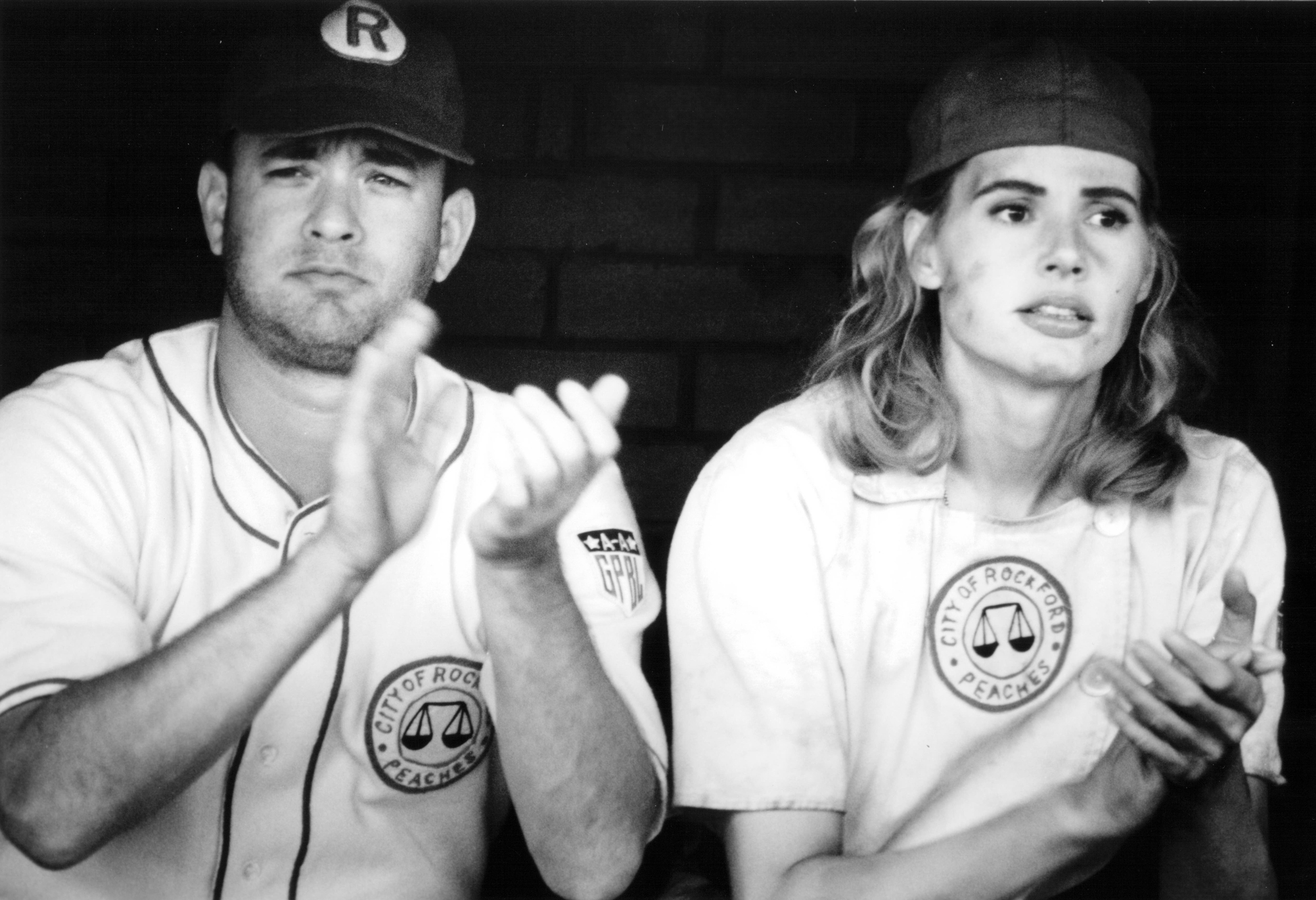 Still of Geena Davis and Tom Hanks in A League of Their Own (1992)