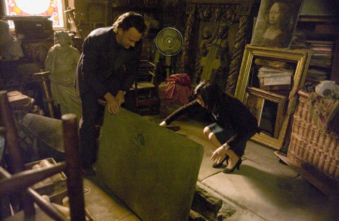 Still of Tom Hanks, Paul Bettany and Audrey Tautou in The Da Vinci Code (2006)