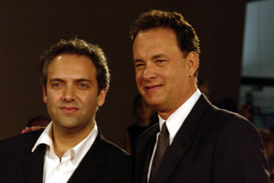 Tom Hanks and Sam Mendes at event of Road to Perdition (2002)