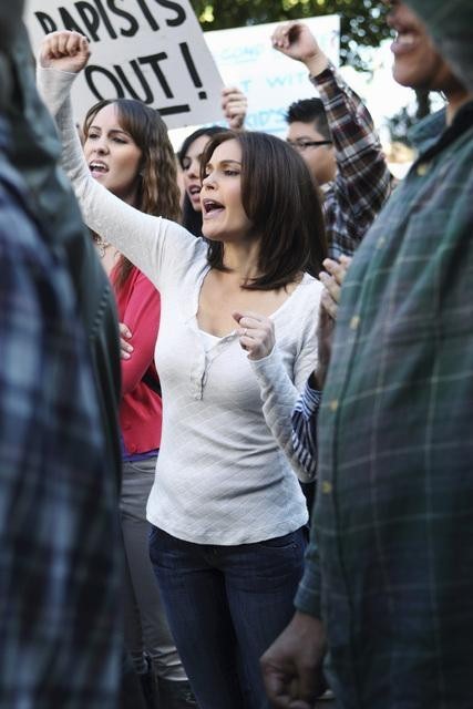 Still of Teri Hatcher in Nusivylusios namu seimininkes (2004)