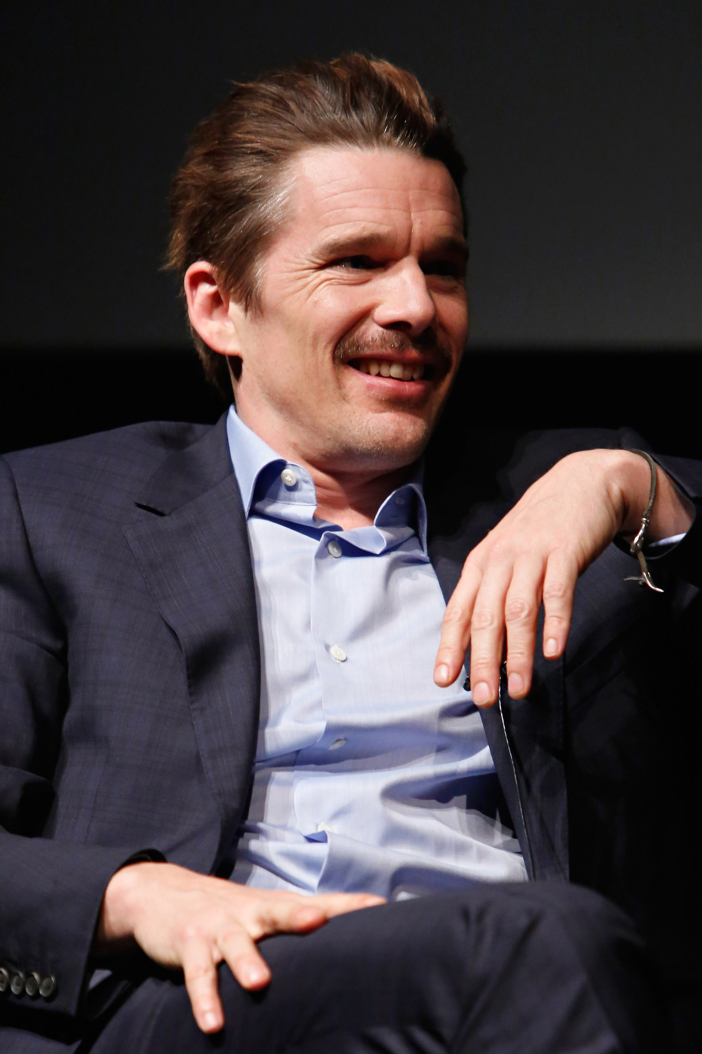 Ethan Hawke at event of Pries vidurnakti (2013)