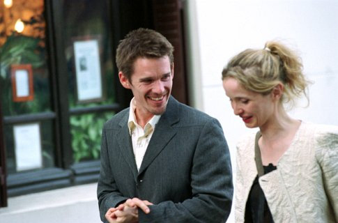 Still of Ethan Hawke and Julie Delpy in Pries saulelydi (2004)