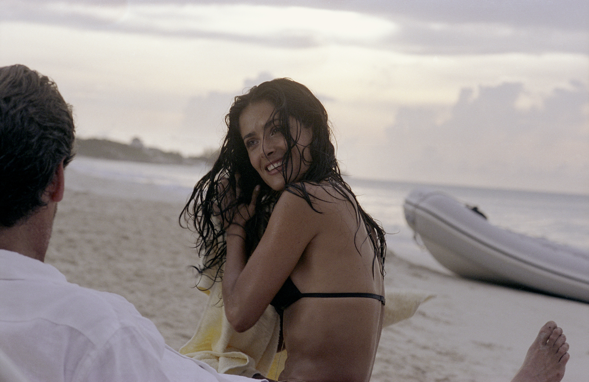 Still of Salma Hayek in After the Sunset (2004)