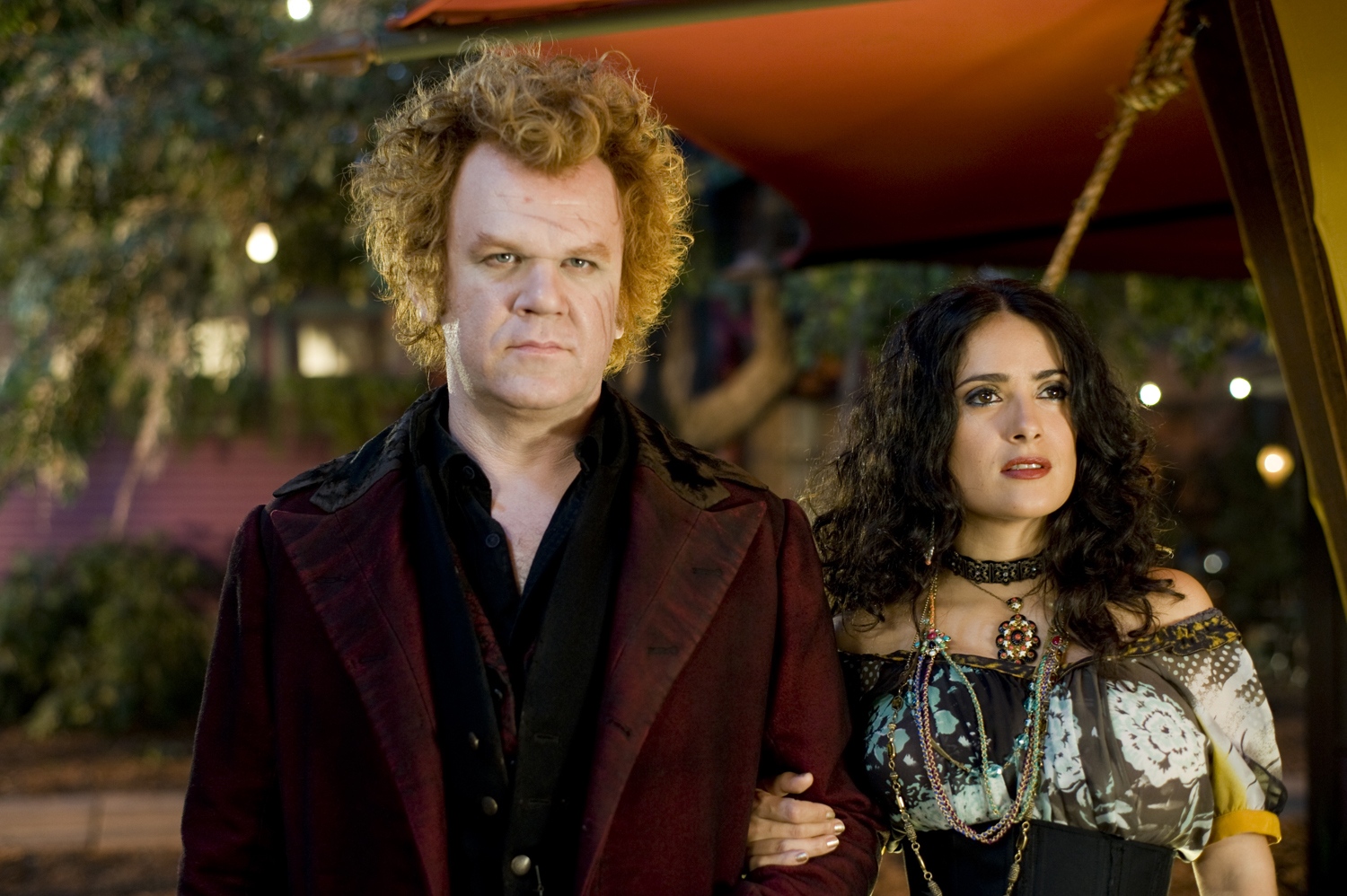 Still of Salma Hayek and John C. Reilly in Cirque du Freak: The Vampire's Assistant (2009)