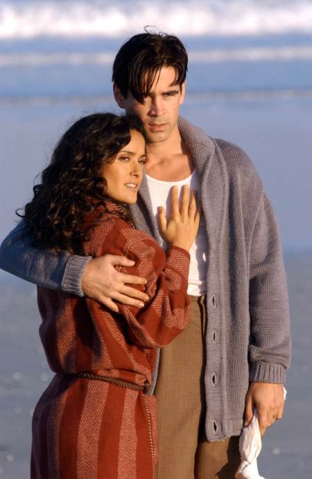 Still of Salma Hayek and Colin Farrell in Ask the Dust (2006)