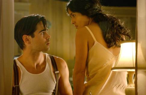 Still of Salma Hayek and Colin Farrell in Ask the Dust (2006)