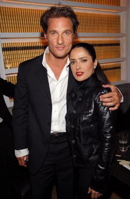 Salma Hayek and Matthew McConaughey at event of Uzdelsta meile (2006)