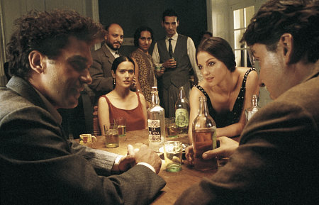 Still of Antonio Banderas, Salma Hayek, Ashley Judd and Alfred Molina in Frida (2002)