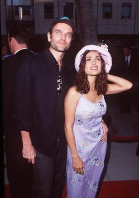 Salma Hayek and Edward Atterton at event of Ilgai ir laimingai: Pelenes istorija (1998)