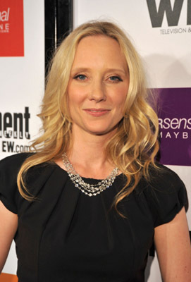 Anne Heche at event of The 61st Primetime Emmy Awards (2009)