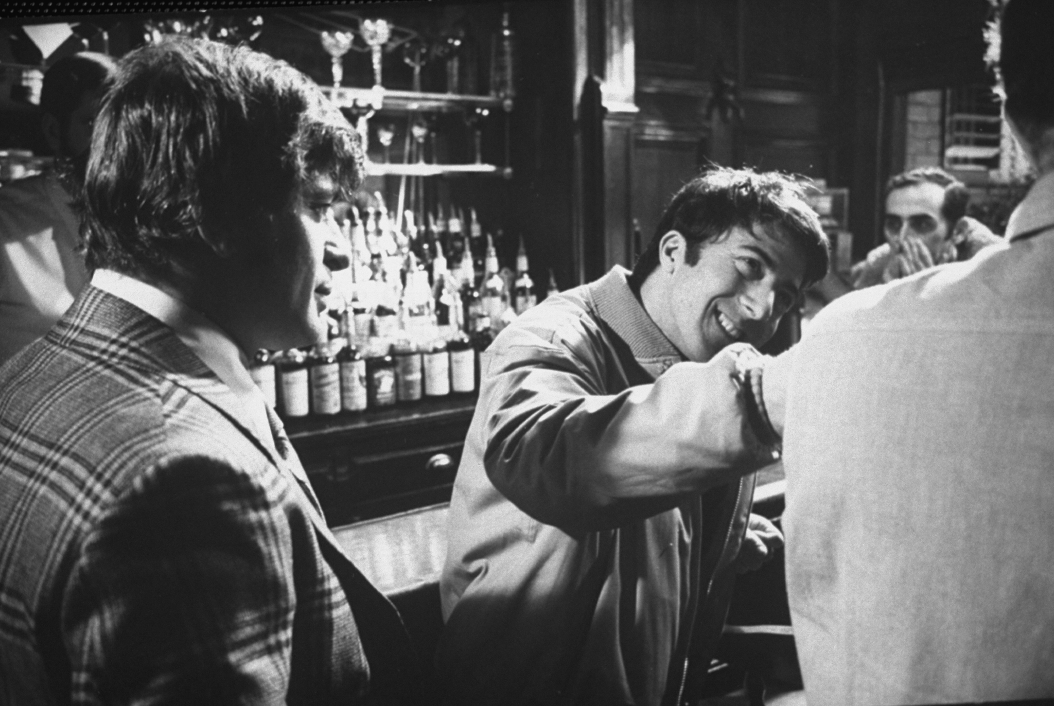 Still of Dustin Hoffman in John and Mary (1969)