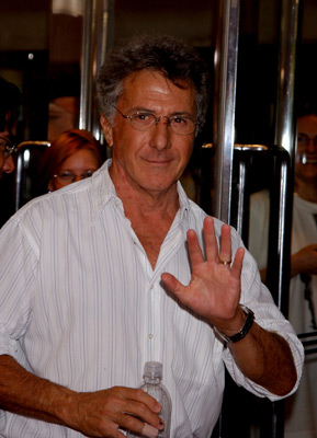 Dustin Hoffman at event of Frida (2002)
