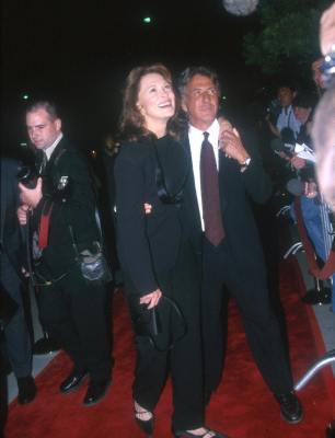 Dustin Hoffman and Faye Dunaway at event of Joan of Arc (1999)