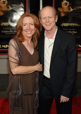 Ron Howard and Cheryl Howard at event of Cinderella Man (2005)