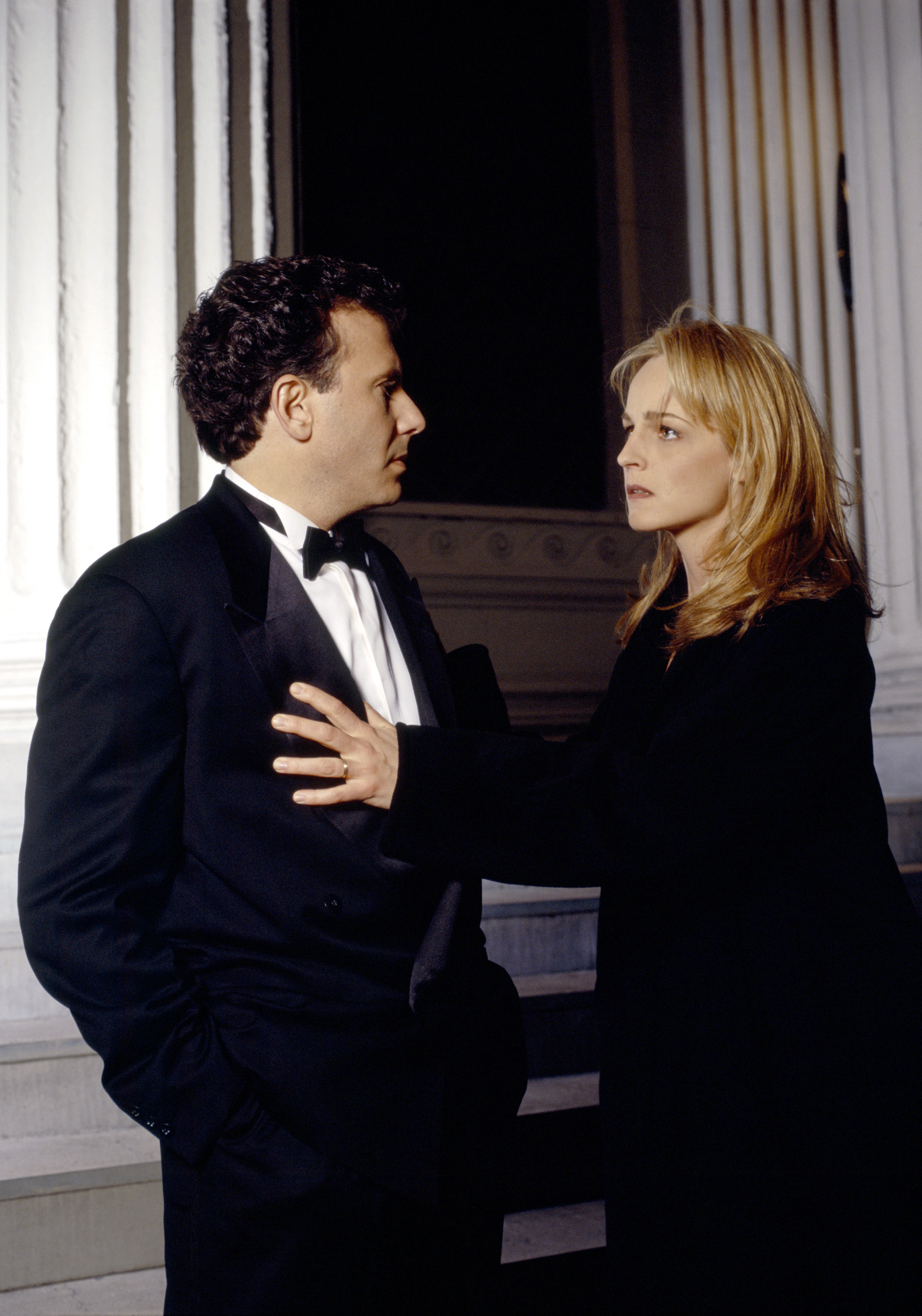 Still of Helen Hunt and Paul Reiser in Mad About You (1992)