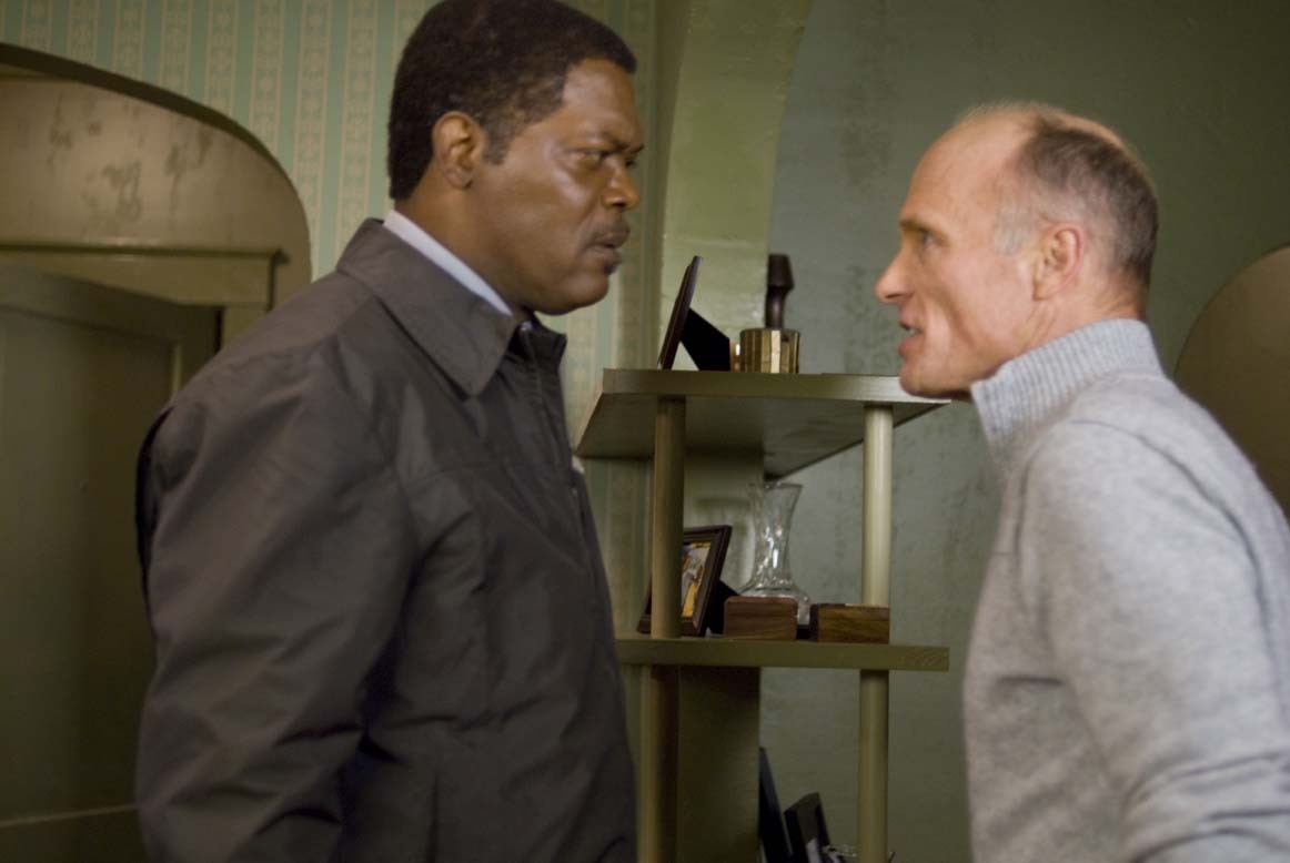 Still of Samuel L. Jackson and Ed Harris in Cleaner (2007)