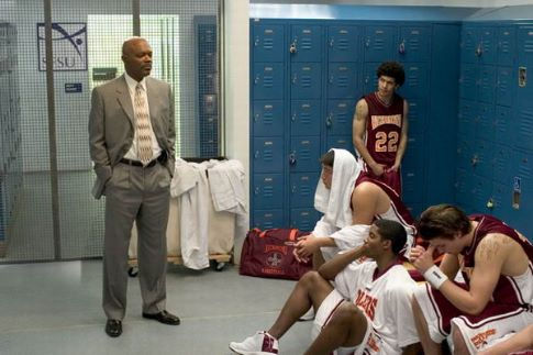 Still of Samuel L. Jackson, Rob Brown and Rick Gonzalez in Coach Carter (2005)