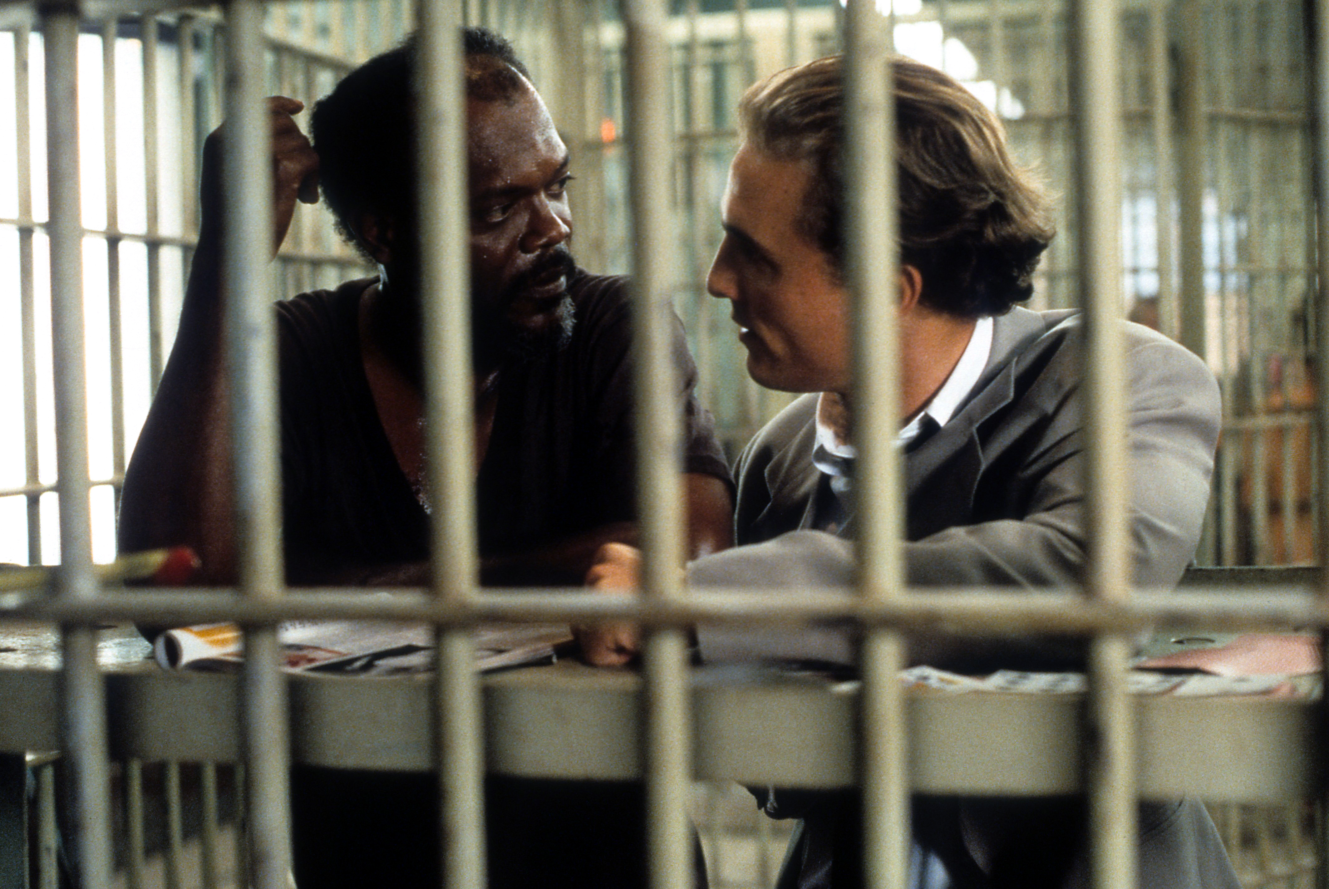 Still of Samuel L. Jackson and Matthew McConaughey in A Time to Kill (1996)