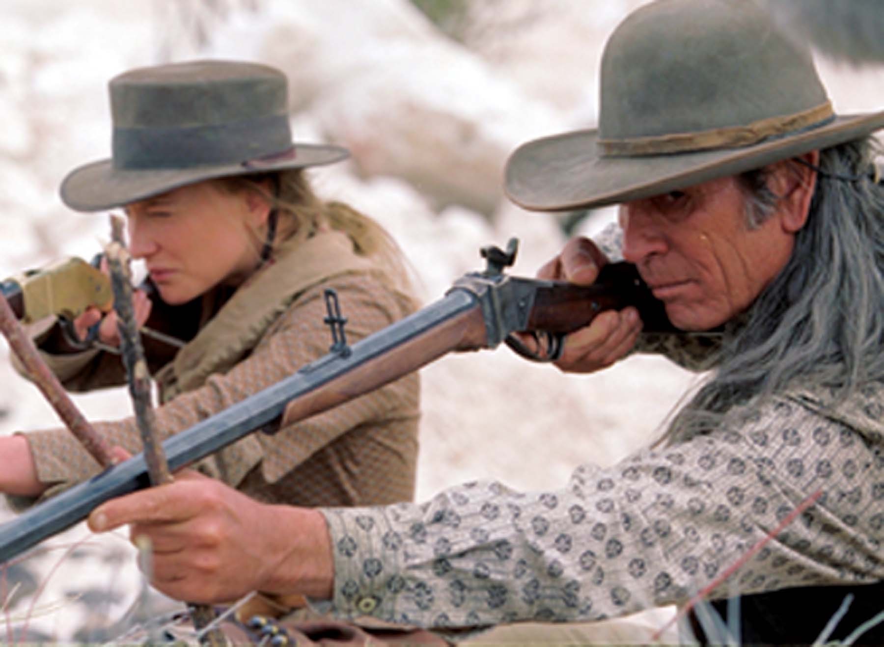 Still of Tommy Lee Jones and Cate Blanchett in The Missing (2003)