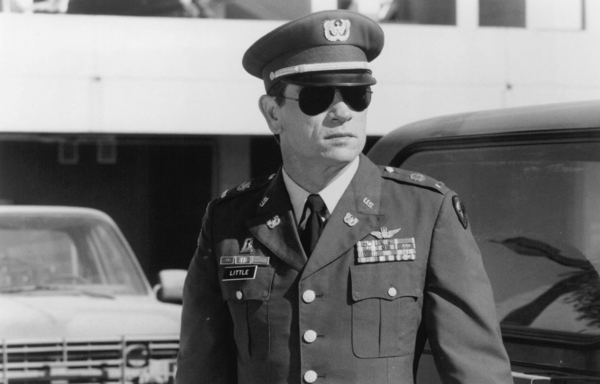 Still of Tommy Lee Jones in Fire Birds (1990)