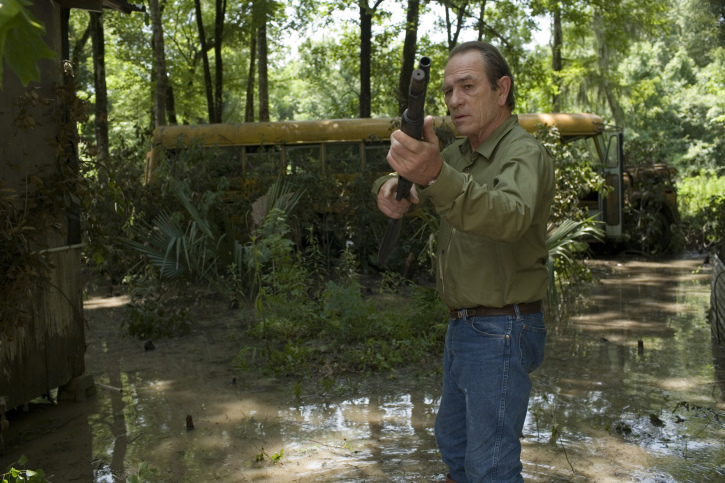 Still of Tommy Lee Jones in In the Electric Mist (2009)