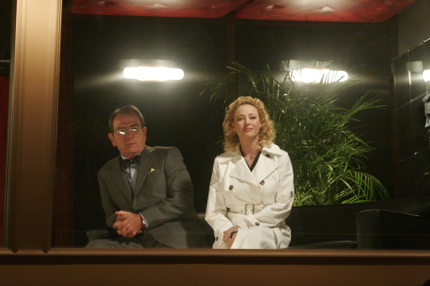 Still of Tommy Lee Jones and Virginia Madsen in A Prairie Home Companion (2006)