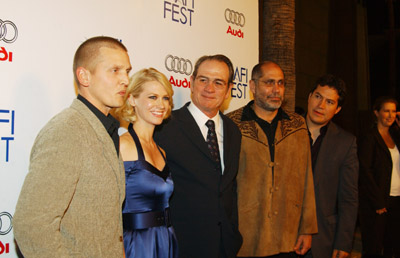 Tommy Lee Jones, Barry Pepper, January Jones, Guillermo Arriaga and Julio Cedillo at event of The Three Burials of Melquiades Estrada (2005)