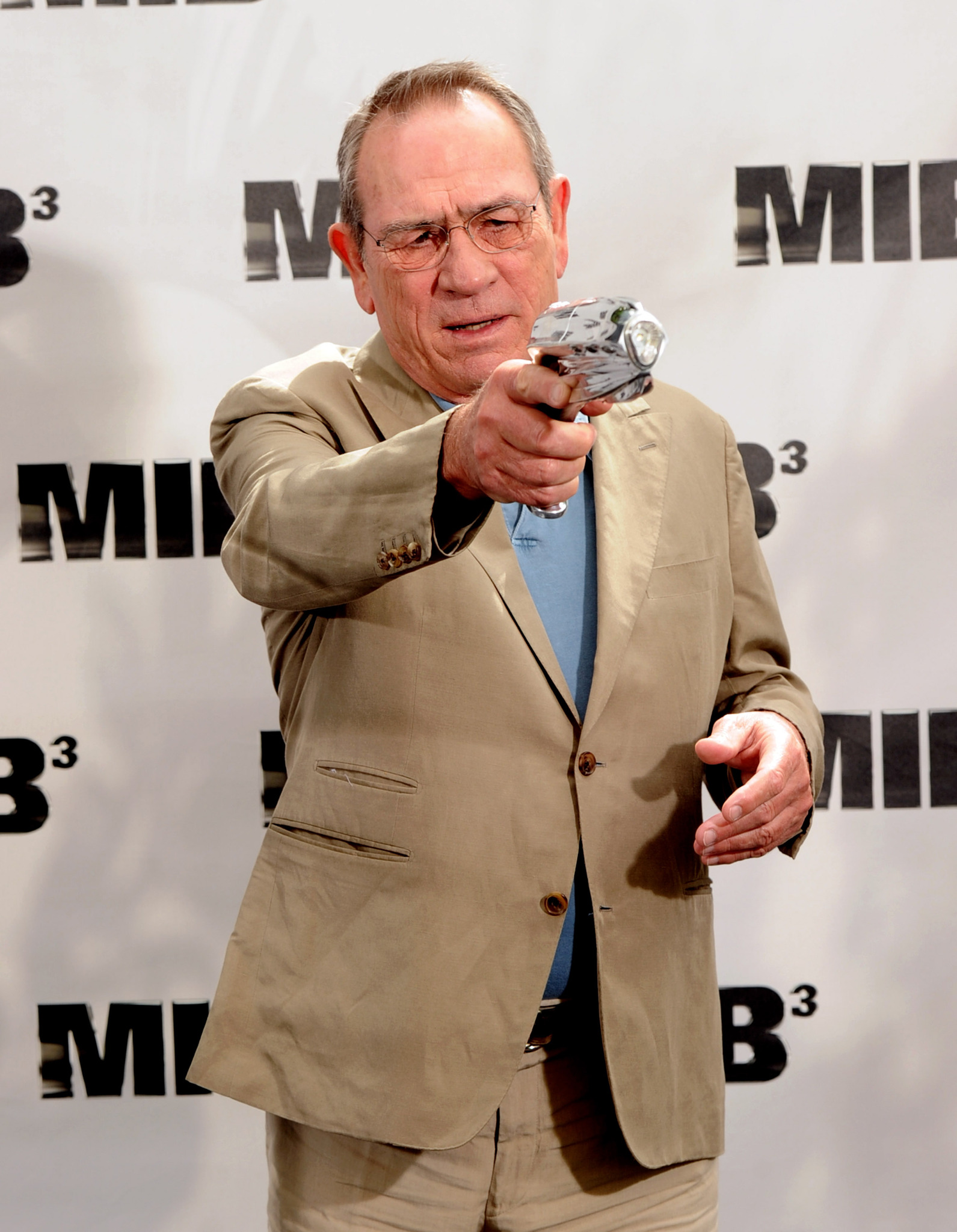 Tommy Lee Jones at event of Vyrai juodais drabuziais III (2012)