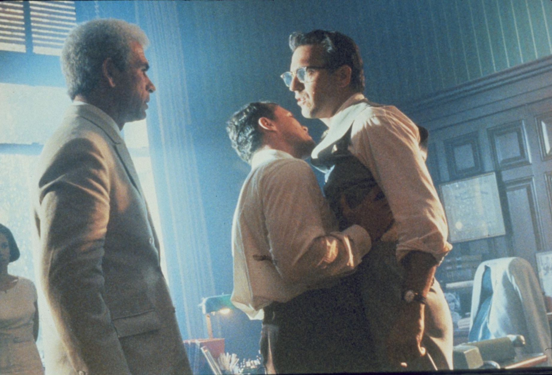 Still of Kevin Costner, Tommy Lee Jones and Jay O. Sanders in JFK (1991)