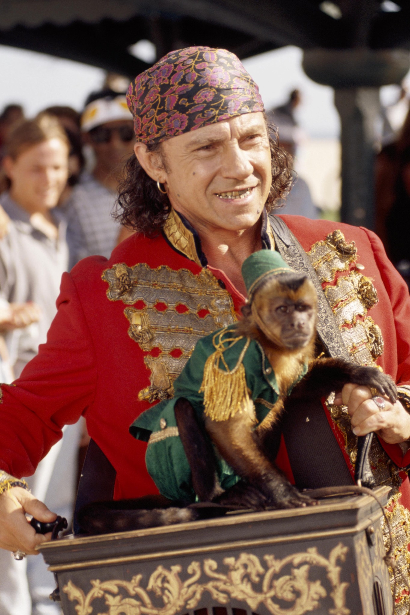 Still of Harvey Keitel in Monkey Trouble (1994)