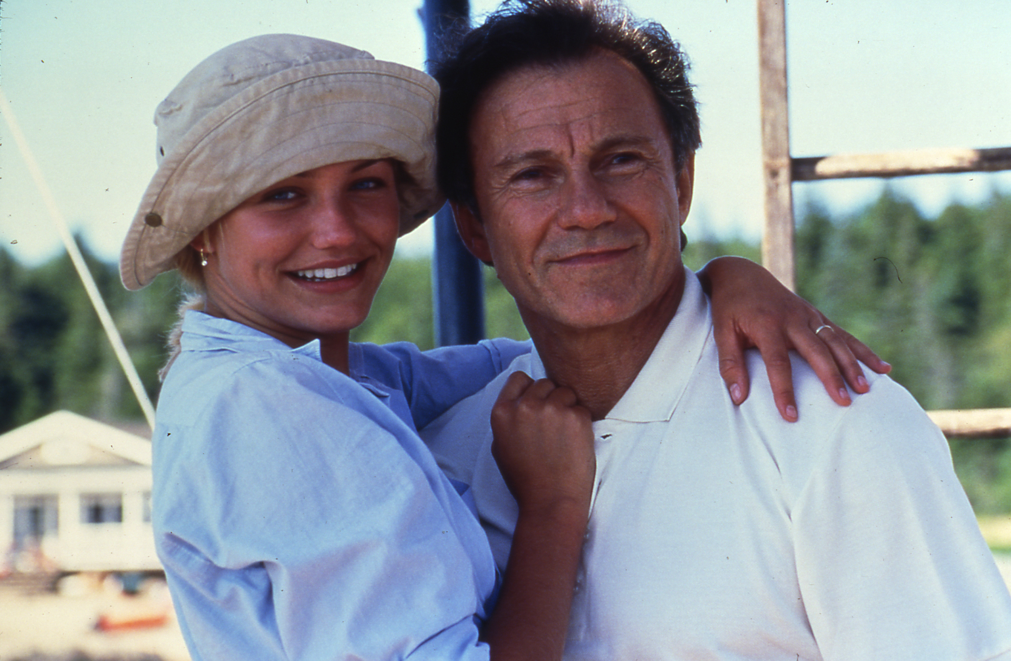 Still of Cameron Diaz and Harvey Keitel in Head Above Water (1996)