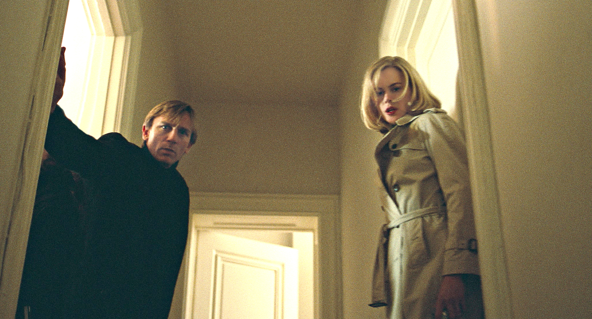 Still of Nicole Kidman and Daniel Craig in The Invasion (2007)