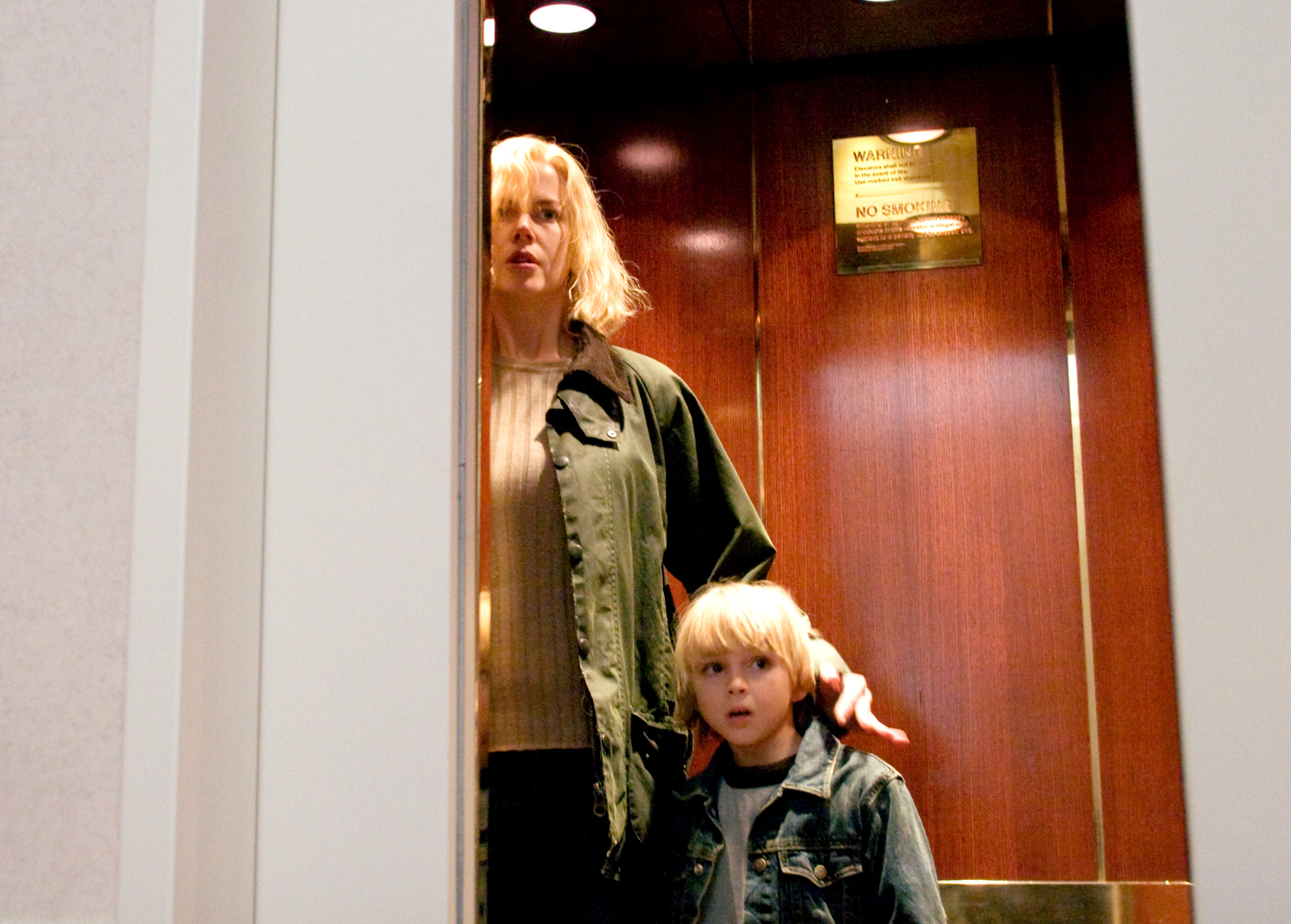 Still of Nicole Kidman and Jackson Bond in The Invasion (2007)