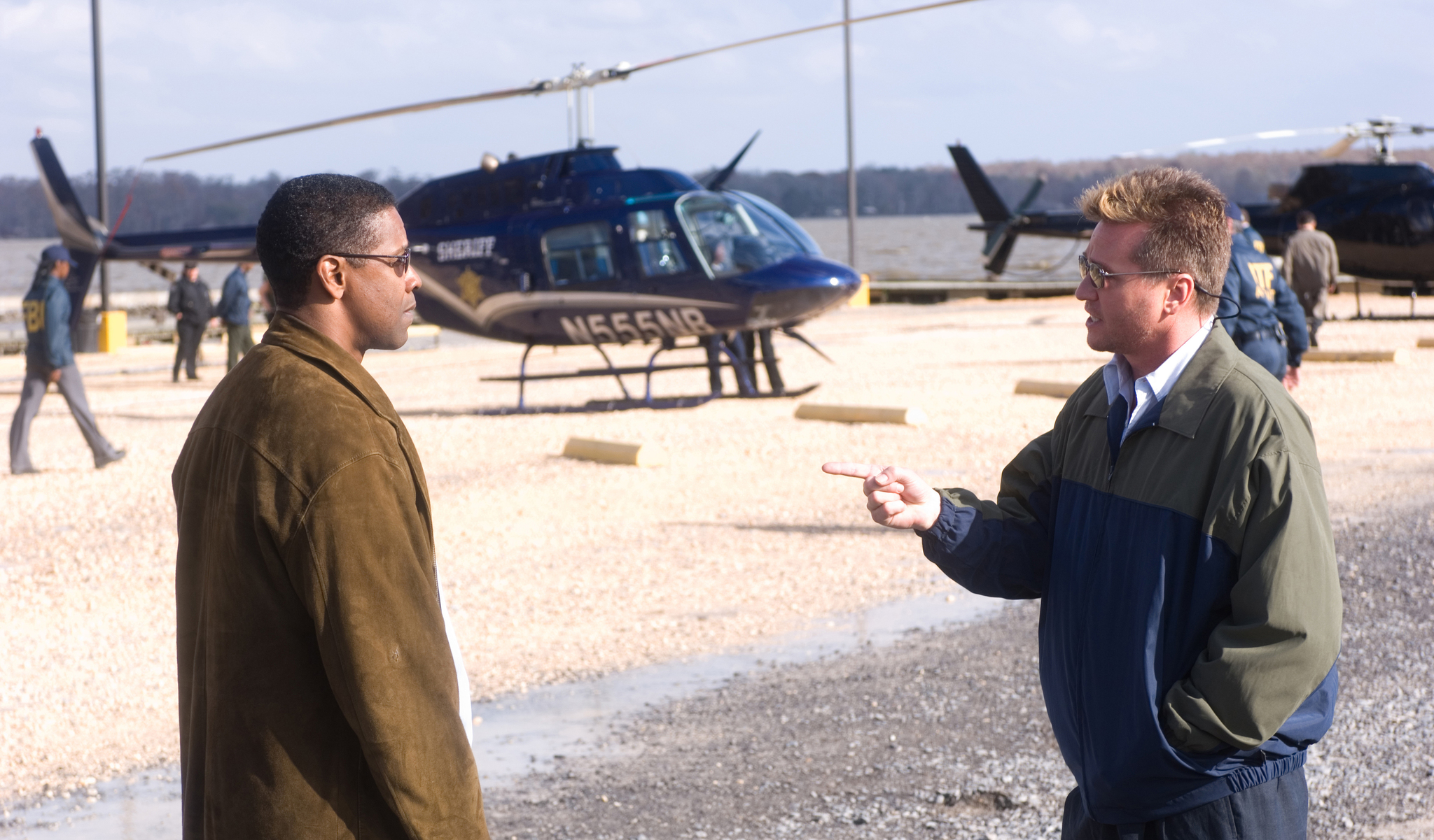 Still of Val Kilmer and Denzel Washington in Deja Vu (2006)