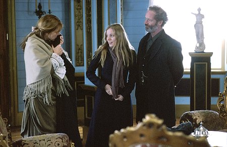 Still of Nastassja Kinski, Sarah Polley and Peter Mullan in The Claim (2000)
