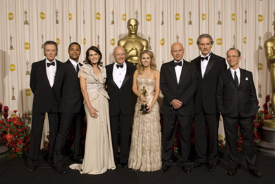 Presenters Christopher Walken, Cuba Gooding Jr., Alan Arkin, Kevin Kline and Joel Grey pose with Sally Ledger, Kim Ledger and Kate Ledger backstage for the press with his Oscar® during the live ABC Television network of the 81st Annual Academy Awards® from the Kodak Theatre, in Hollywood, CA Sunday, February 22, 2009.