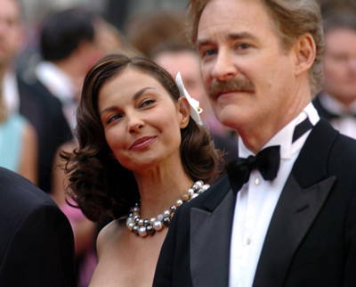 Ashley Judd and Kevin Kline at event of De-Lovely (2004)