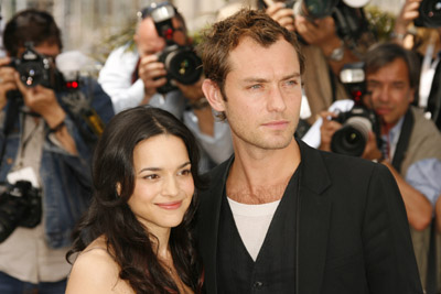 Jude Law and Norah Jones