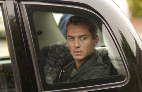 Still of Jude Law in Breaking and Entering (2006)