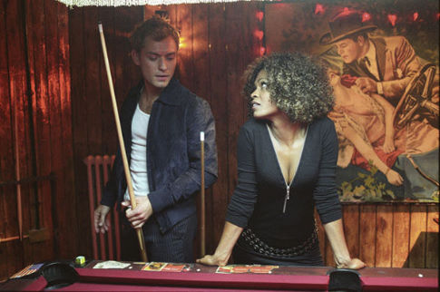 Still of Jude Law and Nia Long in Alfie (2004)