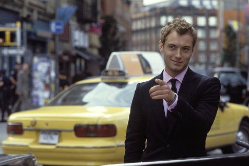 Still of Jude Law in Alfie (2004)