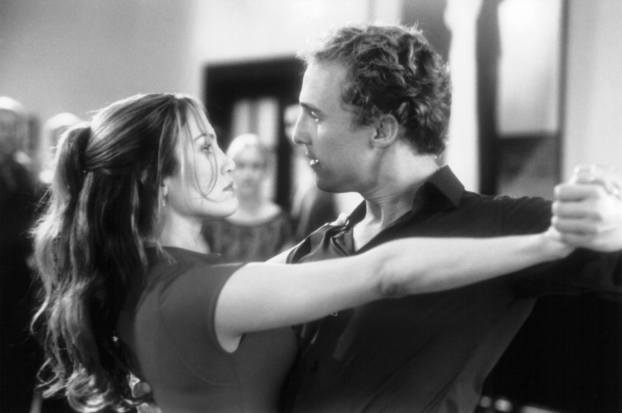 Still of Jennifer Lopez and Matthew McConaughey in Vedybu planuotoja (2001)
