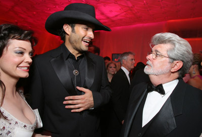 George Lucas, Rose McGowan and Robert Rodriguez at event of The 79th Annual Academy Awards (2007)