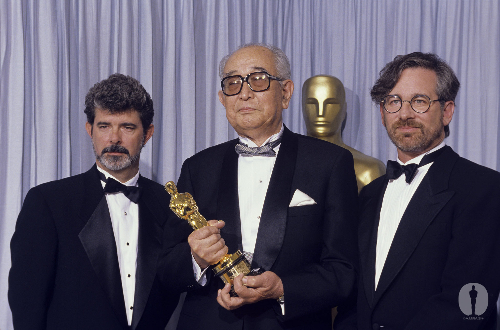 Akira Kurosawa, George Lucas and Steven Spielberg at event of The 62nd Annual Academy Awards (1990)