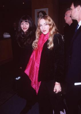 Madonna at event of Merkurijaus kodas (1998)
